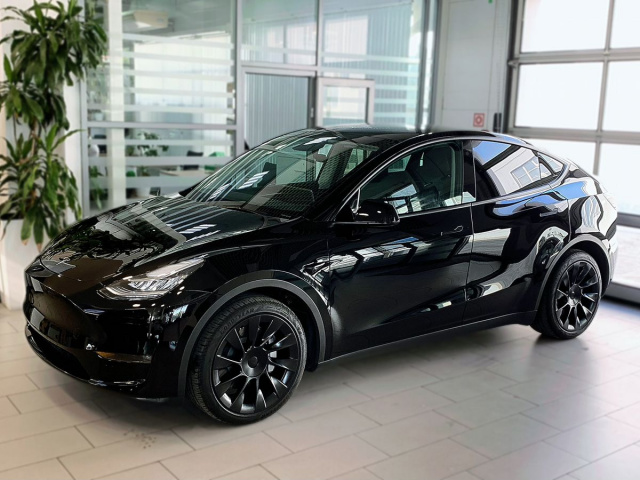 Tesla Model Y, 2022