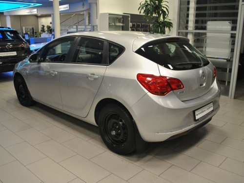 Opel Astra, 2013 фото 7